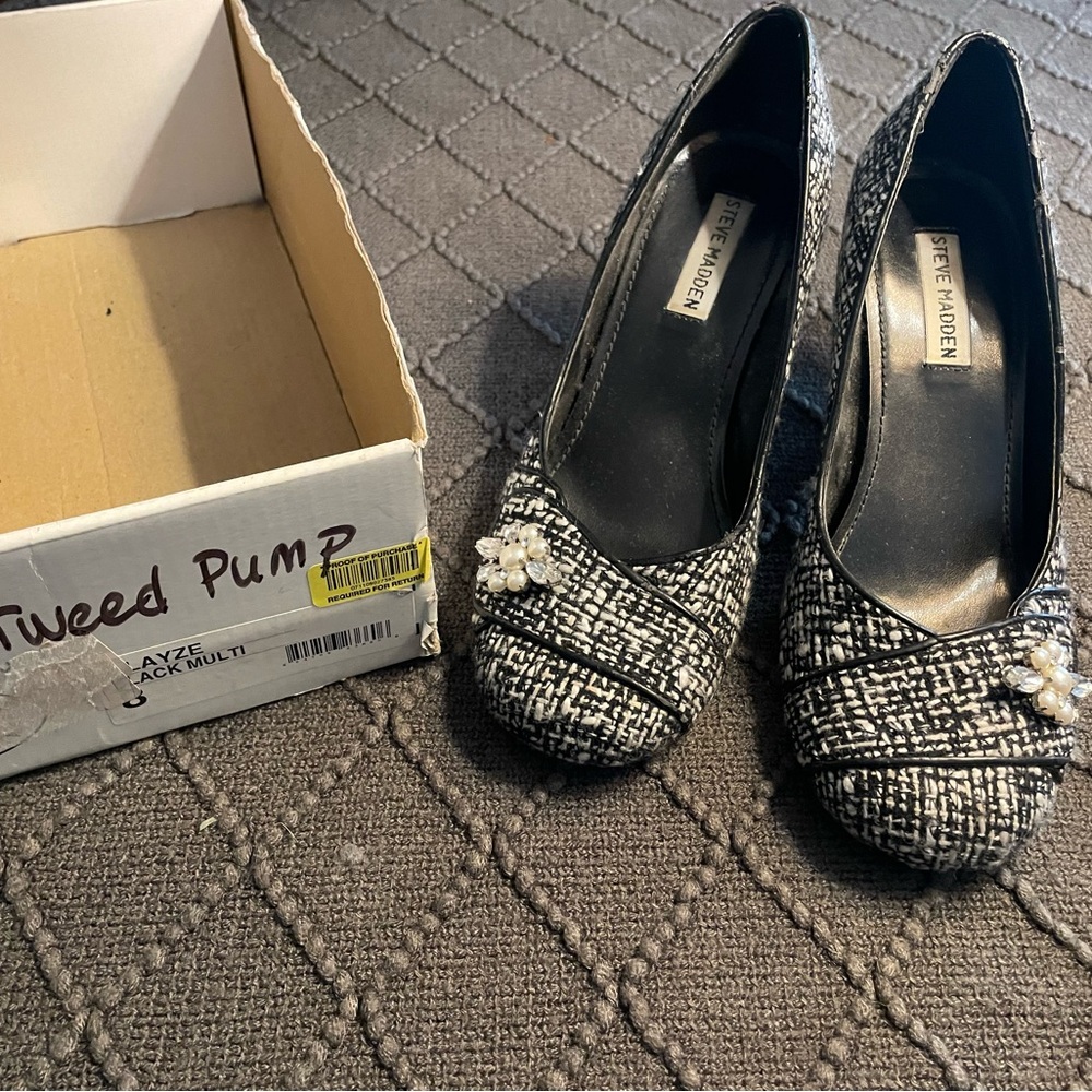💲⬇️ STEVE MADDEN classic tweed Pumps